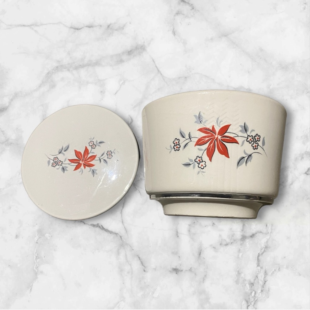 Modern age harker pottery